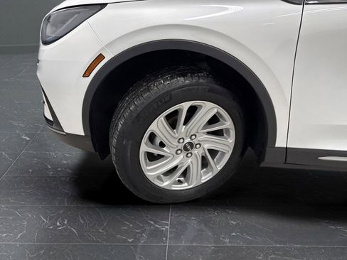 Used 2023 Lincoln Corsair AWD image 35