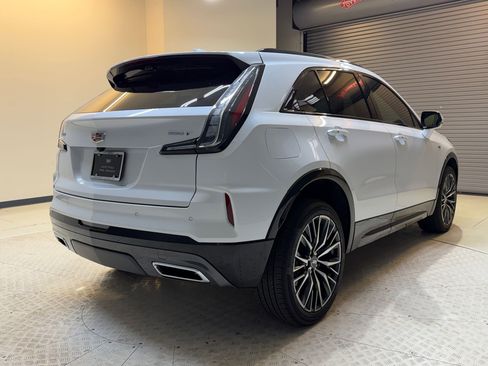 Certified 2024 Cadillac XT4 Sport FWD image 9