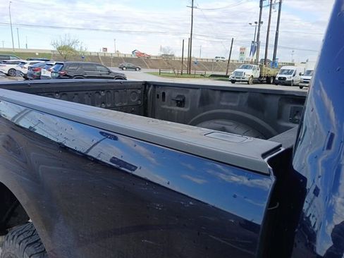 Used 2022 Ford F250 XLT w/ XLT Premium Package image 6