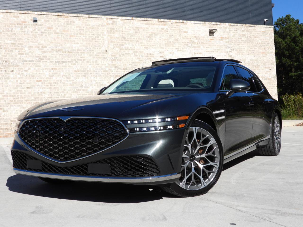Used 2023 Genesis G90 3.5T AWD/4WD image 9