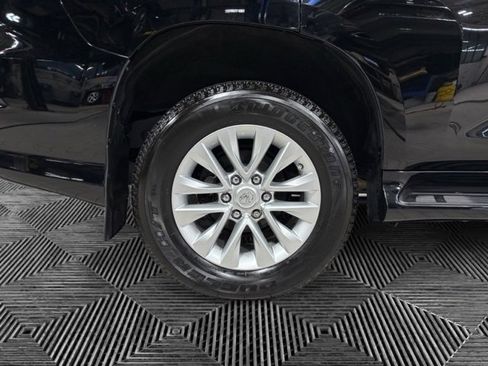 Used 2023 Lexus GX 460 Premium image 34