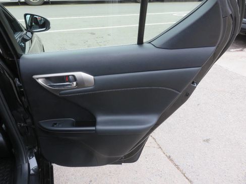 Used 2017 Lexus CT 200h w/ Navigation System Package image 29