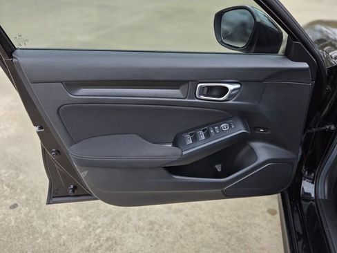 Used 2025 Honda Civic Sport image 21