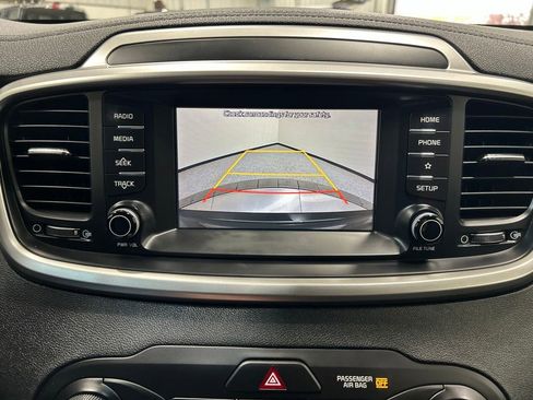 Used 2020 Kia Sorento LX FWD image 20