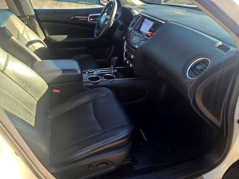 Used 2013 Nissan Pathfinder SL w/ SL Premium Pkg image 16