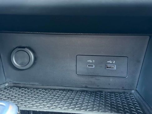 Used 2025 Nissan Pathfinder SV image 49