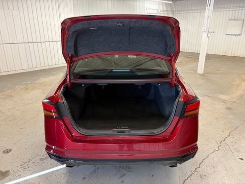 Used 2024 Nissan Altima 2.5 SR image 12