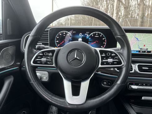 Used 2022 Mercedes-Benz GLS 450 4MATIC image 34