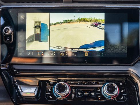 Used 2024 GMC Sierra 2500 AT4 w/ AT4 Premium Plus Package image 44