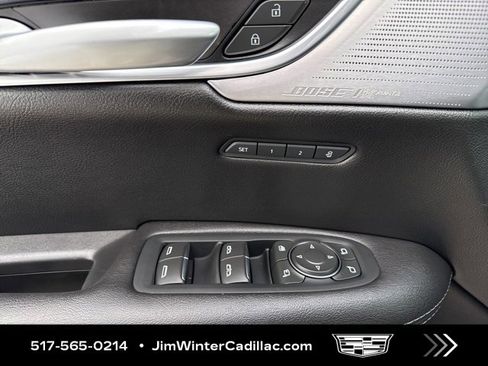 Certified 2025 Cadillac XT5 Premium Luxury image 9