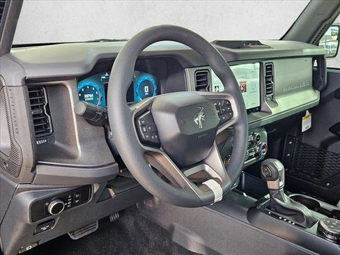 New 2025 Ford Bronco 4-Door AWD/4WD image 3