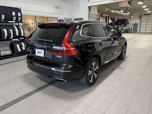 Used 2023 Volvo XC60 B5 Plus w/ Protection Package Premier FWD image 9