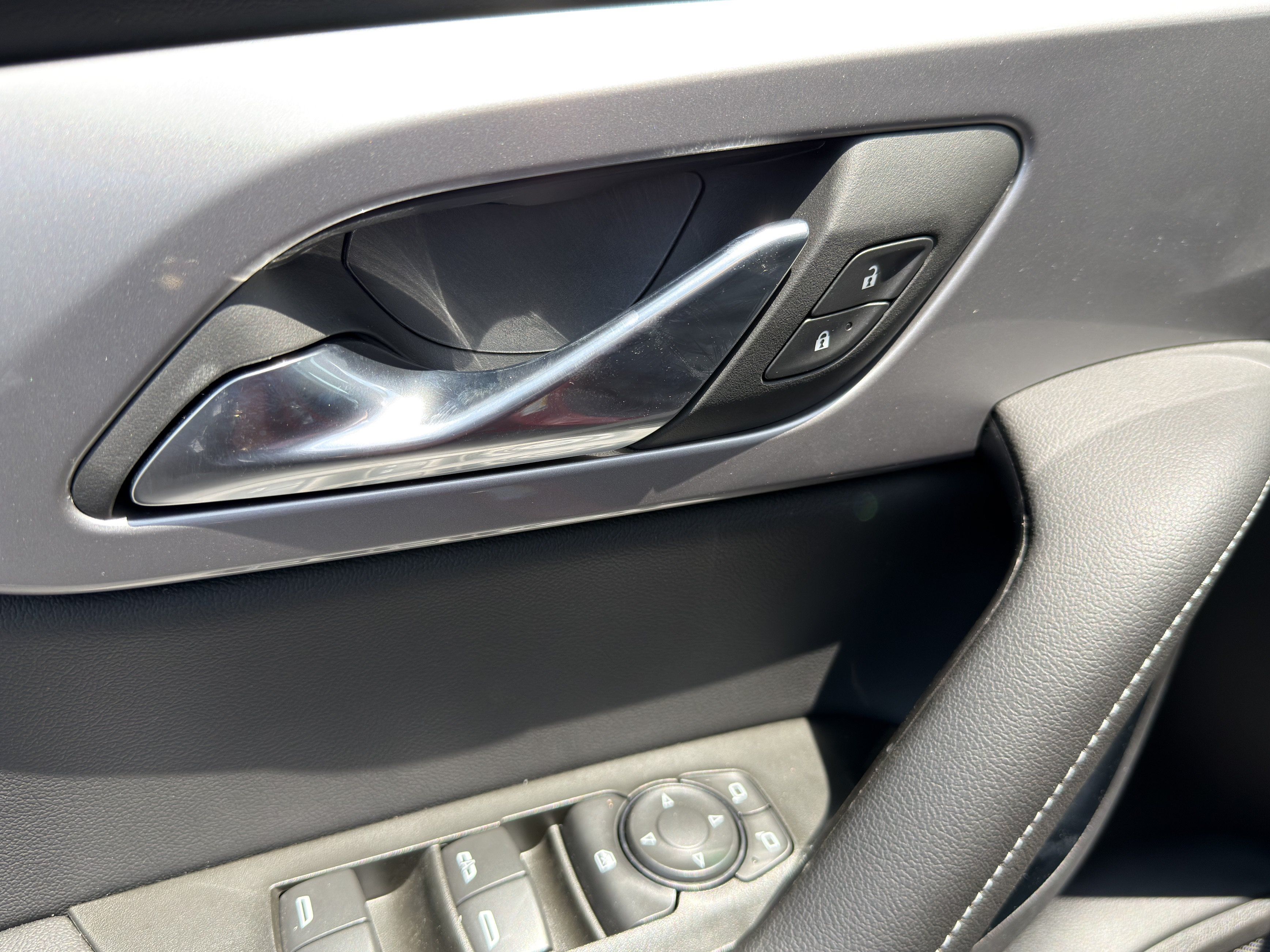New 2025 Chevrolet Blazer LT w/ Convenience Package FWD image 25