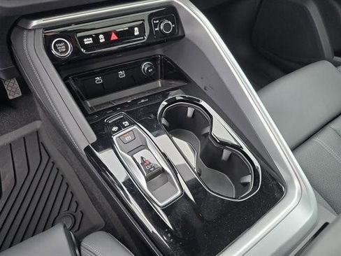 Used 2025 Audi Q5 Premium Plus image 23