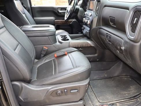 Used 2022 GMC Sierra 2500 Denali w/ Denali Black Diamond Edition AWD/4WD image 17