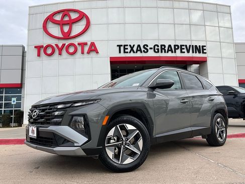 Used 2025 Hyundai Tucson SEL image 2