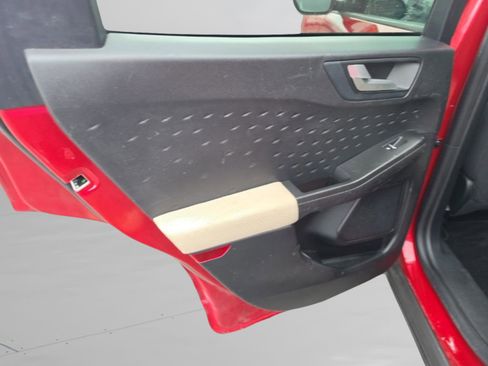 Used 2020 Ford Escape SE FWD image 21
