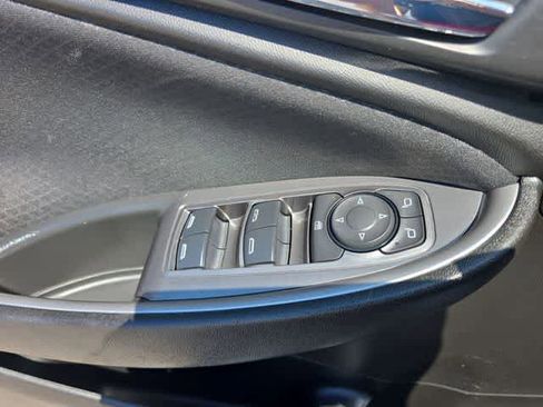 Used 2023 Chevrolet Malibu LT FWD image 37