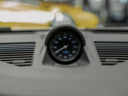 Used 2025 Porsche 911 Carrera image 31