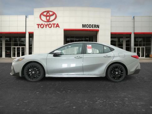 New 2026 Toyota Camry SE FWD image 6