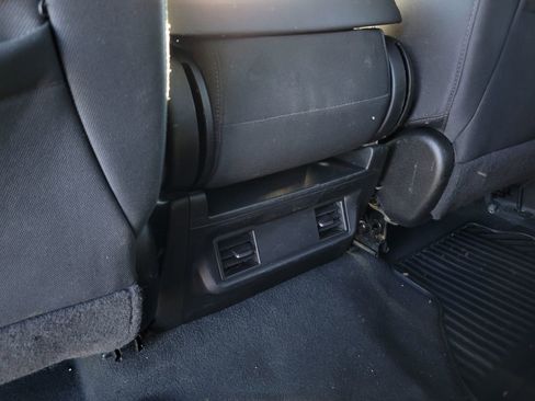 Used 2024 Chevrolet Silverado 2500 LT image 23