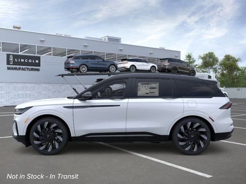 New 2026 Lincoln Nautilus Reserve AWD/4WD image 3