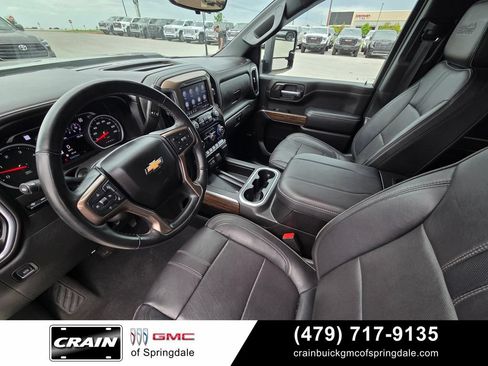 Used 2023 Chevrolet Silverado 3500 High Country w/ Z71 Off-Road Package AWD/4WD image 9