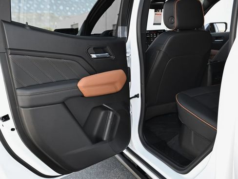 New 2026 GMC Canyon AT4 w/ Nightfall Edition AWD/4WD image 35