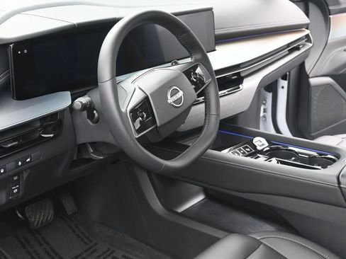 Certified 2025 Nissan Murano SL image 7