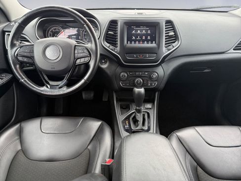 Used 2021 Jeep Cherokee Latitude Plus image 16