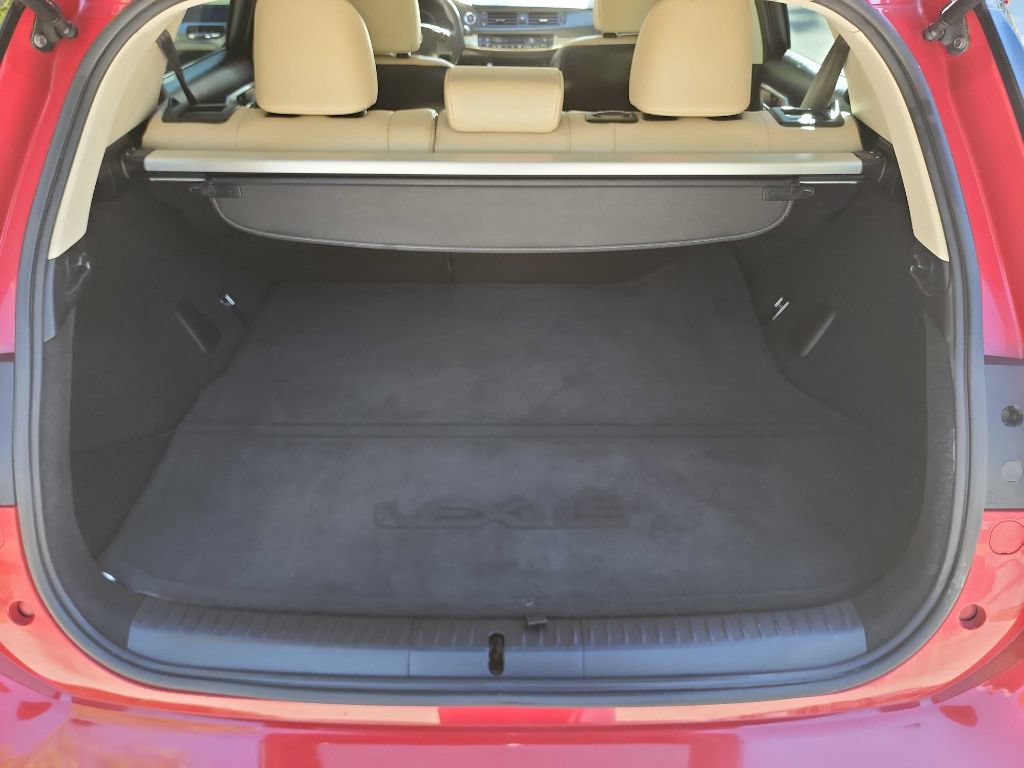 Used 2015 Lexus CT 200h w/ Seat Comfort Package FWD image 26
