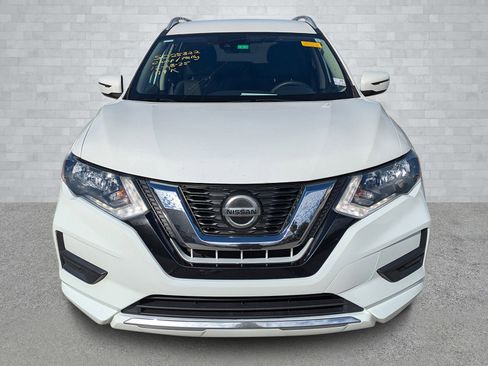 Used 2019 Nissan Rogue SV image 3