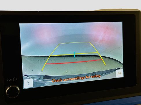 Used 2025 Toyota Tacoma TRD Off-Road image 23