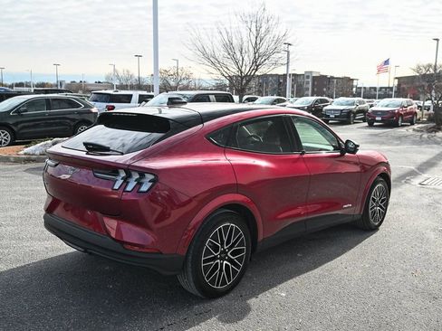 Certified 2025 Ford Mustang Mach-E Premium image 5