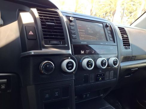 Used 2022 Toyota Sequoia TRD Sport AWD/4WD image 17