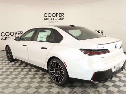 New 2025 BMW 740i xDrive 740i xDrive image 25