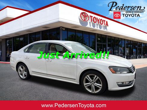 Used 2013 Volkswagen Passat TDI SEL Premium FWD image 1