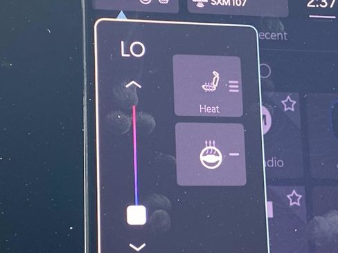 Certified 2025 Jeep Grand Cherokee Altitude image 39