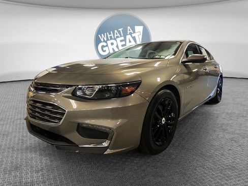 Certified 2017 Chevrolet Malibu LT FWD image 9