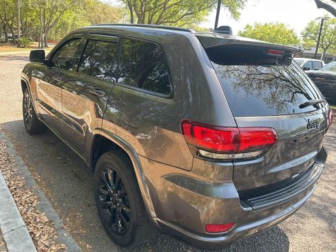 Used 2019 Jeep Grand Cherokee Altitude image 6