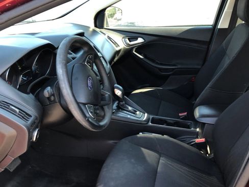 Used 2017 Ford Focus SE image 11