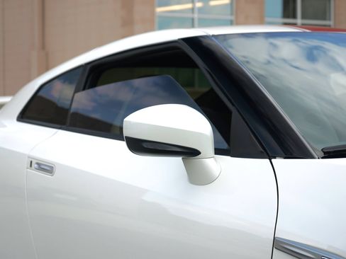 Used 2020 Nissan GT-R Premium AWD/4WD image 5