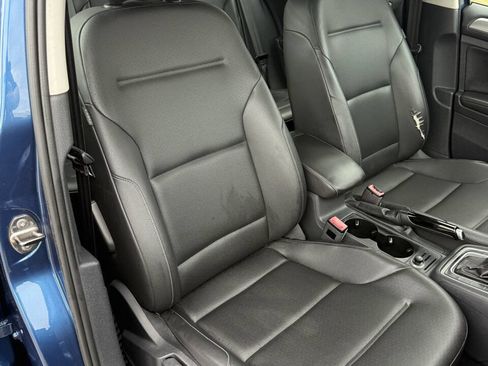 Used 2016 Volkswagen Golf SE image 14