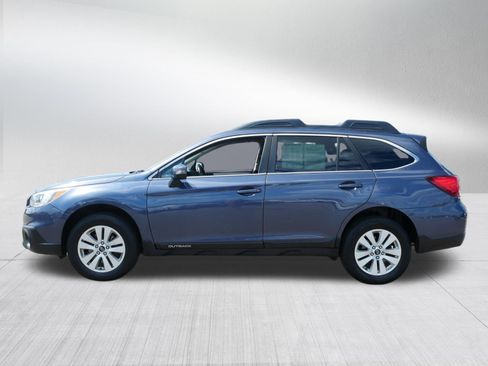 Used 2017 Subaru Outback 2.5i Premium AWD/4WD image 4