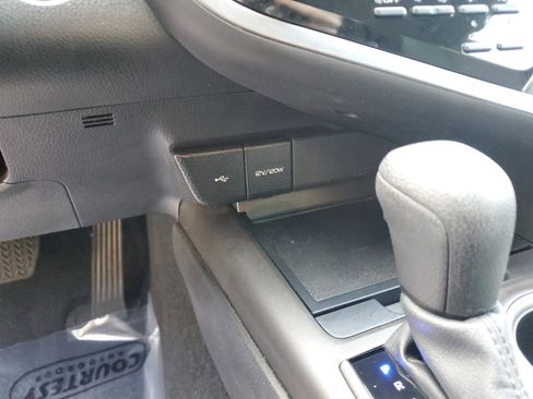 Used 2022 Toyota Camry LE image 25