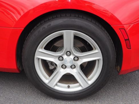 Used 2023 Chevrolet Camaro LT RWD image 9