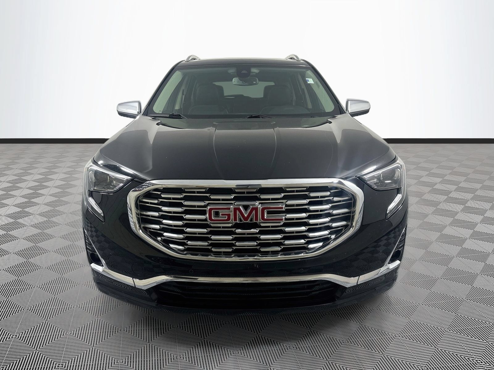 Used 2020 GMC Terrain Denali FWD image 2