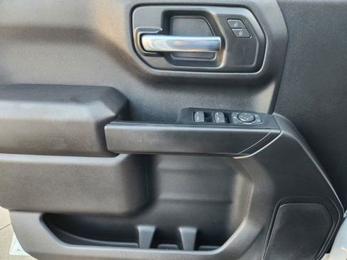 Used 2023 Chevrolet Silverado 1500 Custom image 25