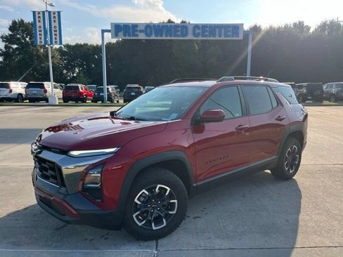 Used 2025 Chevrolet Equinox ACTIV w/ Convenience Package III FWD image 2
