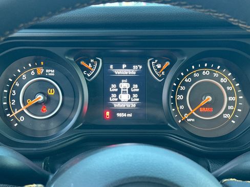 Used 2024 Jeep Gladiator Sport image 18